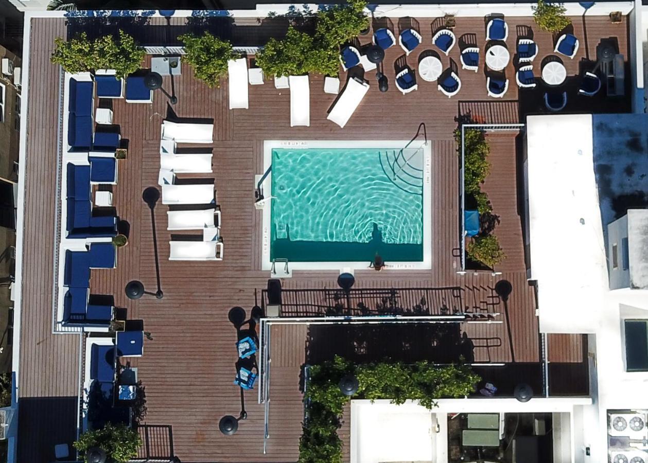 The Claremont Hotel Miami Beach Exterior photo